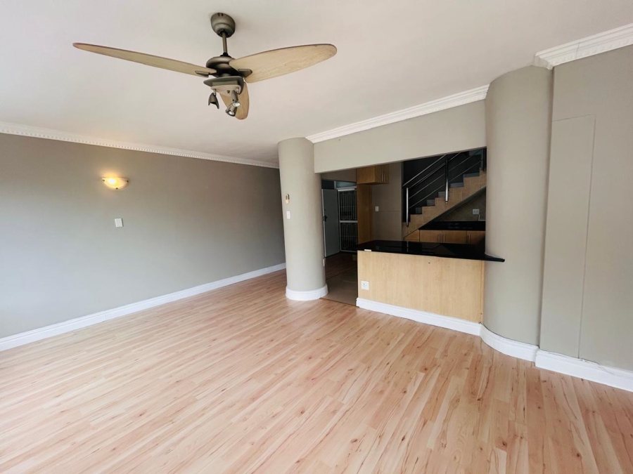2 Bedroom Property for Sale in Sea Point Western Cape
